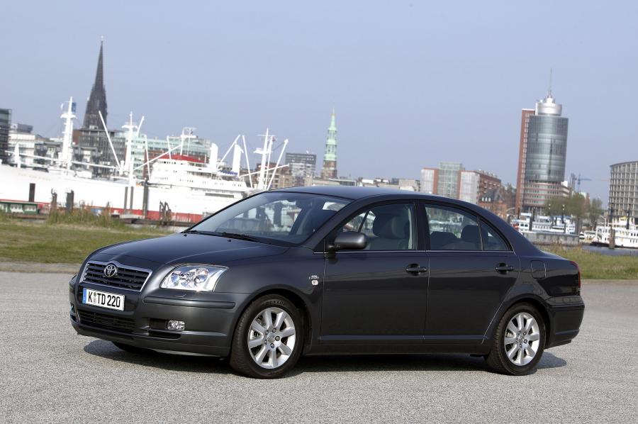  Toyota Avensis 2003 года  (фото 20 из 114)